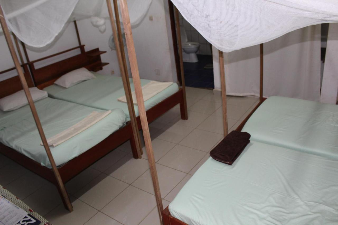 Centre Lucien Botovasoa Bed & Breakfast Antsiranana Exterior photo