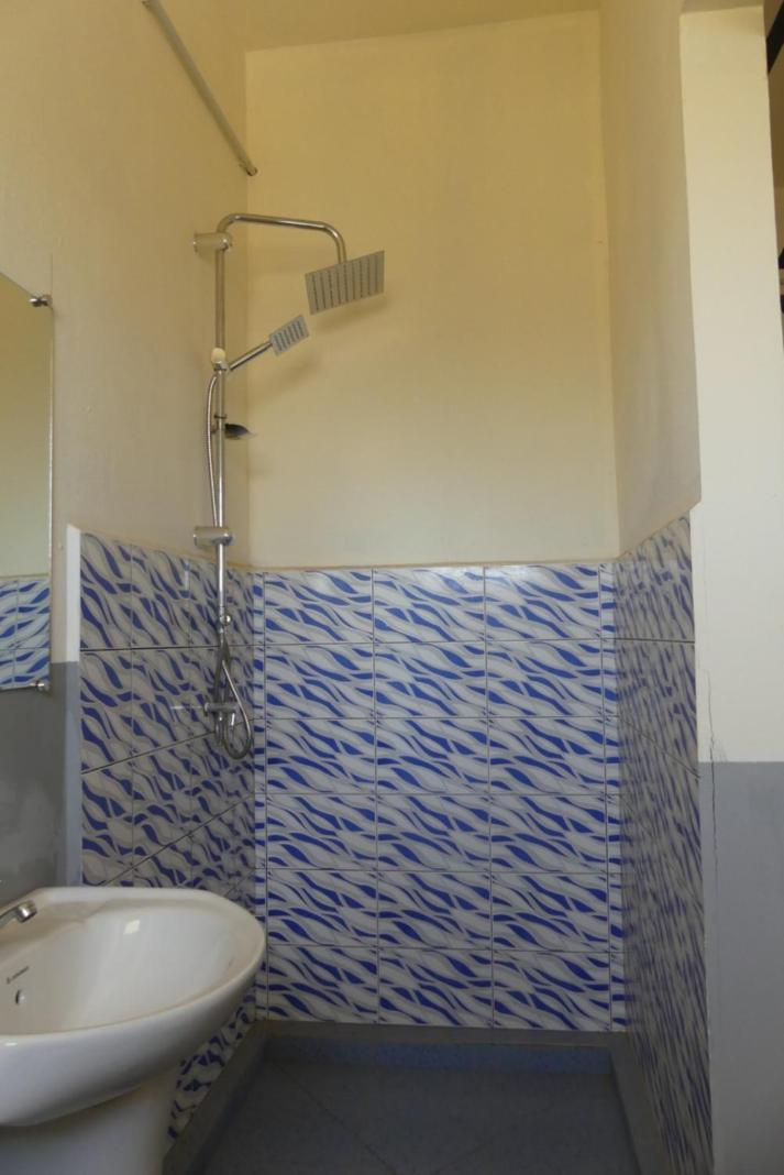 Centre Lucien Botovasoa Bed & Breakfast Antsiranana Exterior photo